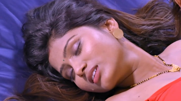 Aadhuri Pyaas EP2 AkkuOtt Hot Hindi Web Series